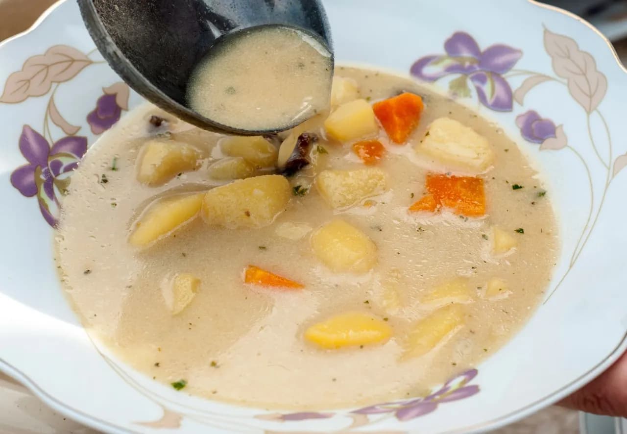 Czy zupa tuczy? Odkryj, jak uniknąć przybierania na wadze