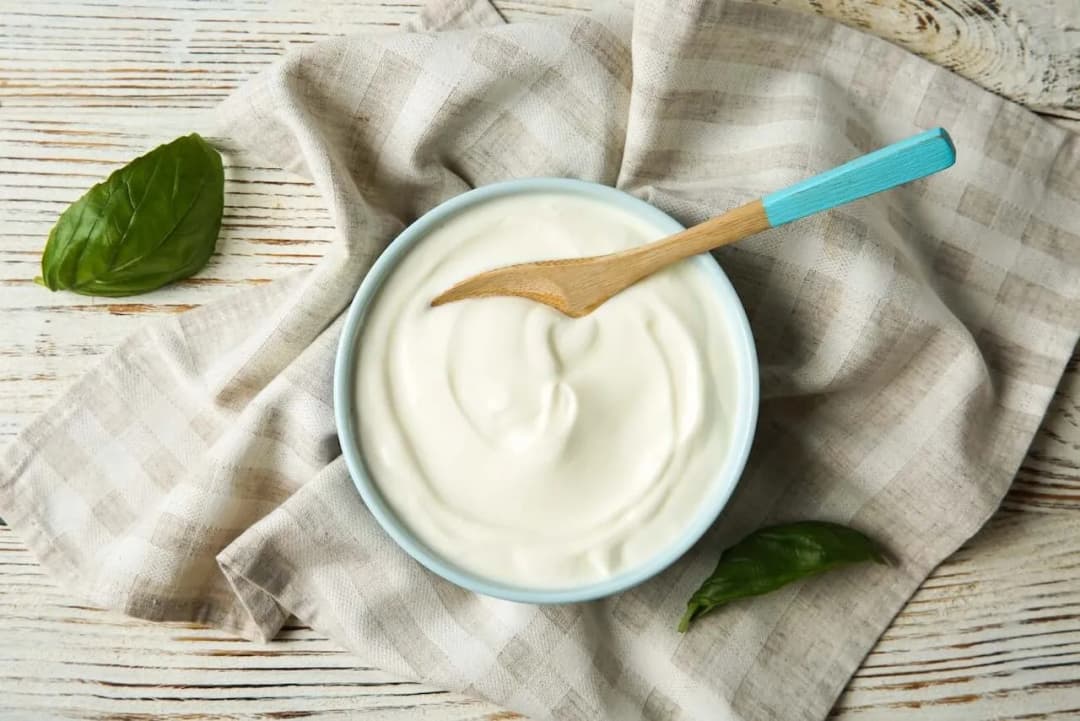 Ile może stać zupa że śmietaną w lodówce? Uniknij zepsucia!