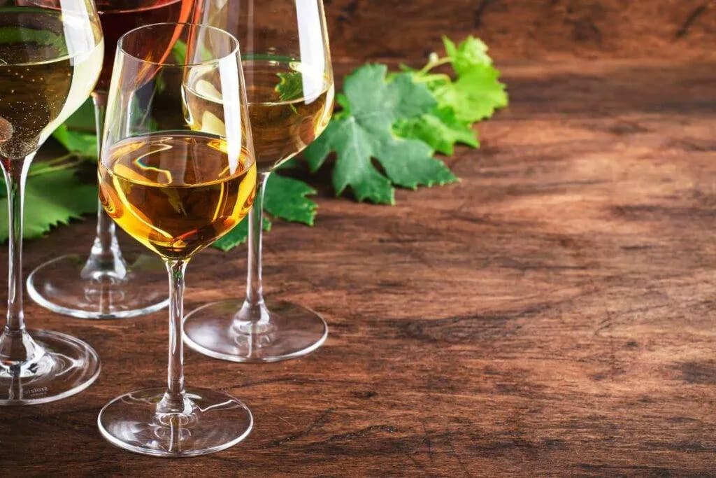 Ile kalorii ma butelka wina wytrawnego? Zaskakujące fakty o kaloriach
